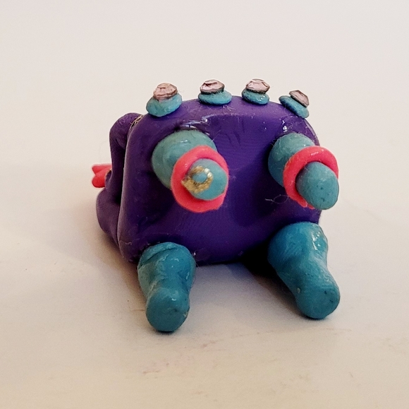 Mini clay chair - Picture 7 of 7